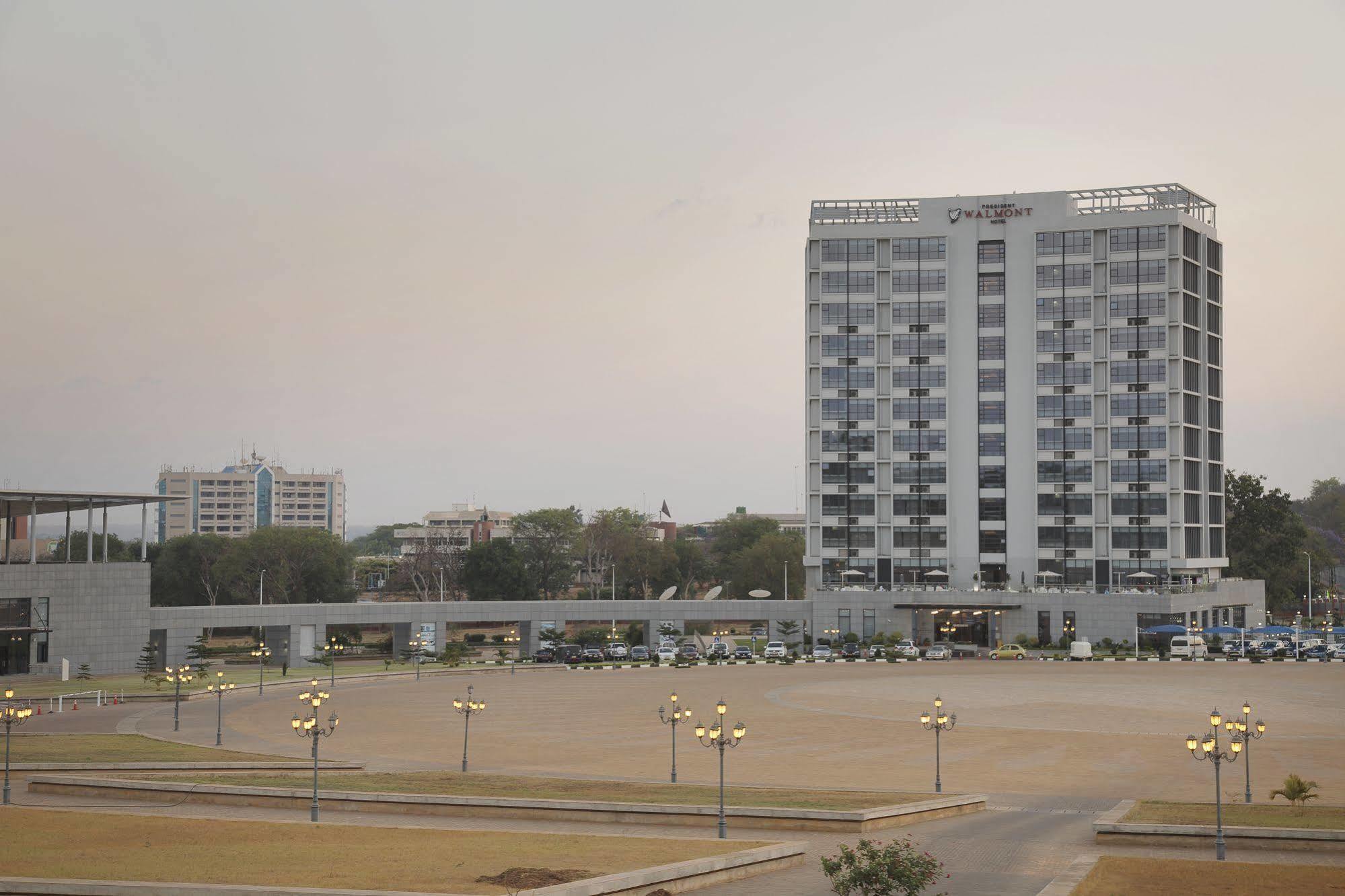 President Hotel At Umodzi Park Lilongwe Dış mekan fotoğraf