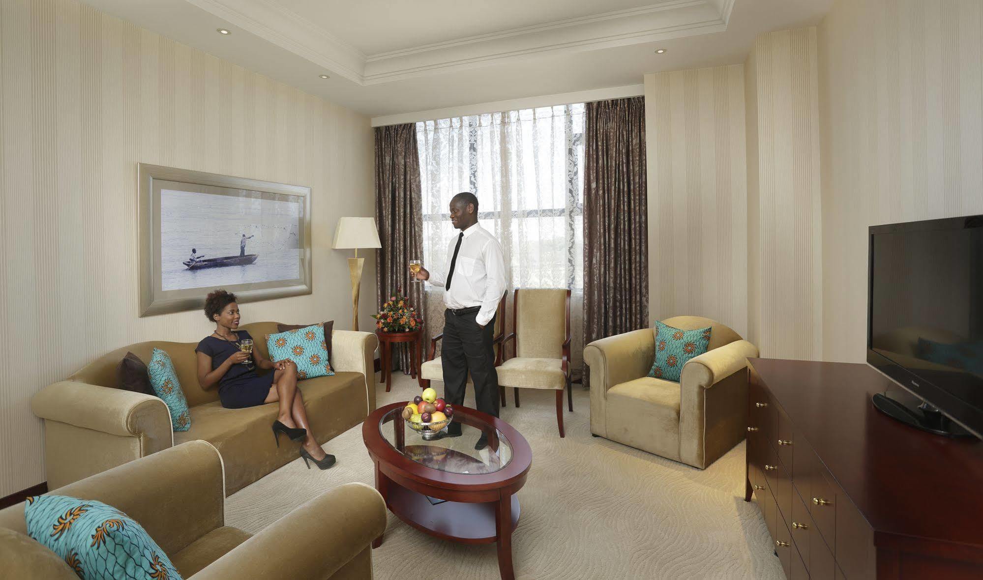President Hotel At Umodzi Park Lilongwe Dış mekan fotoğraf