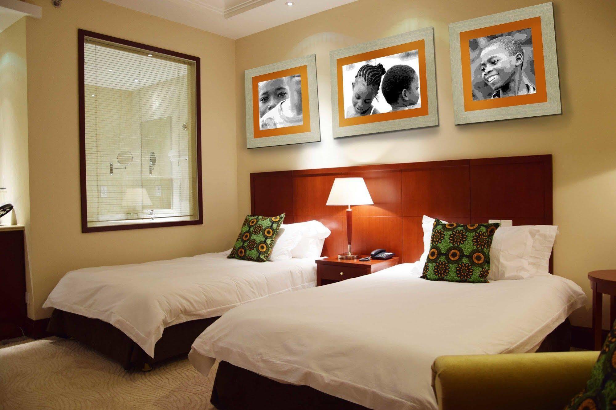 President Hotel At Umodzi Park Lilongwe Dış mekan fotoğraf