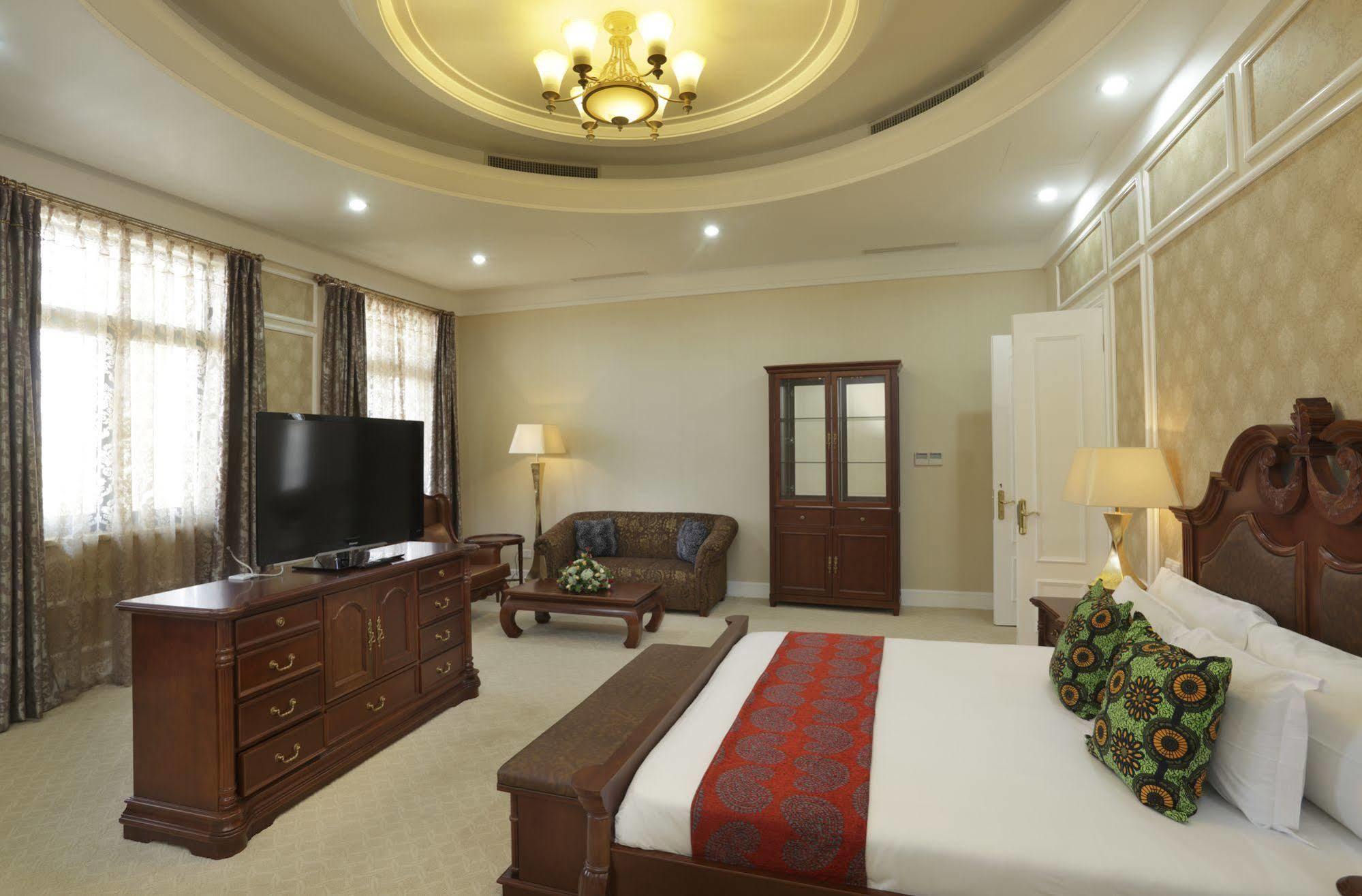 President Hotel At Umodzi Park Lilongwe Dış mekan fotoğraf