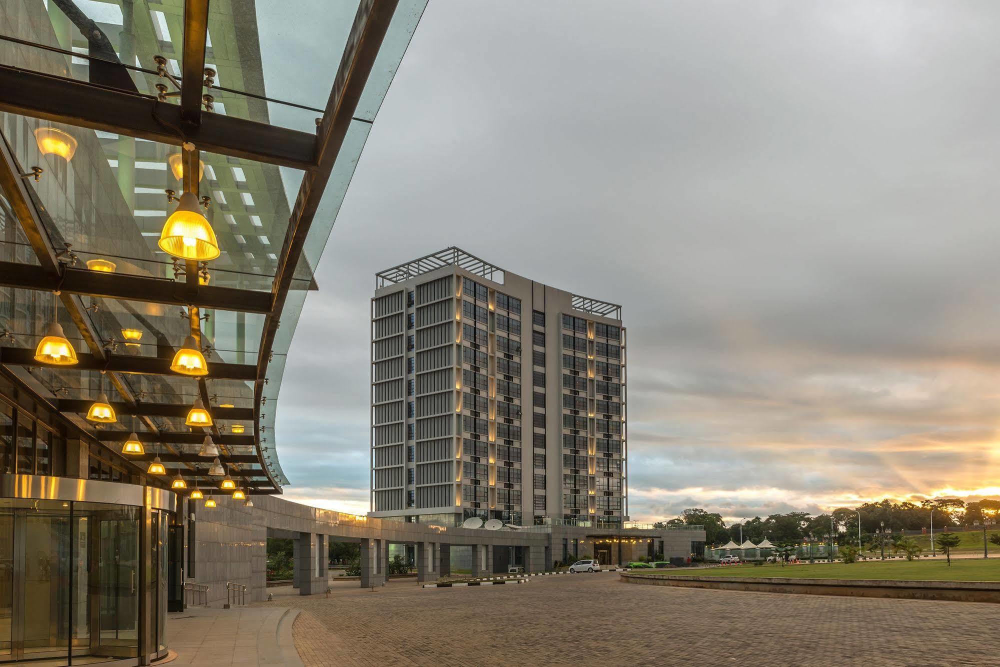 President Hotel At Umodzi Park Lilongwe Dış mekan fotoğraf